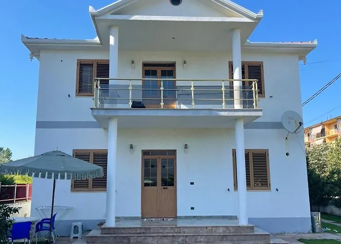 House Ferienhaus *
