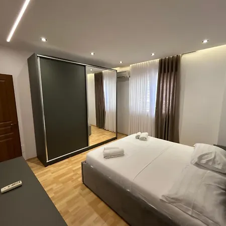 Villasolmare Velipojë