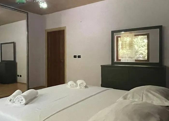 House Velipoje